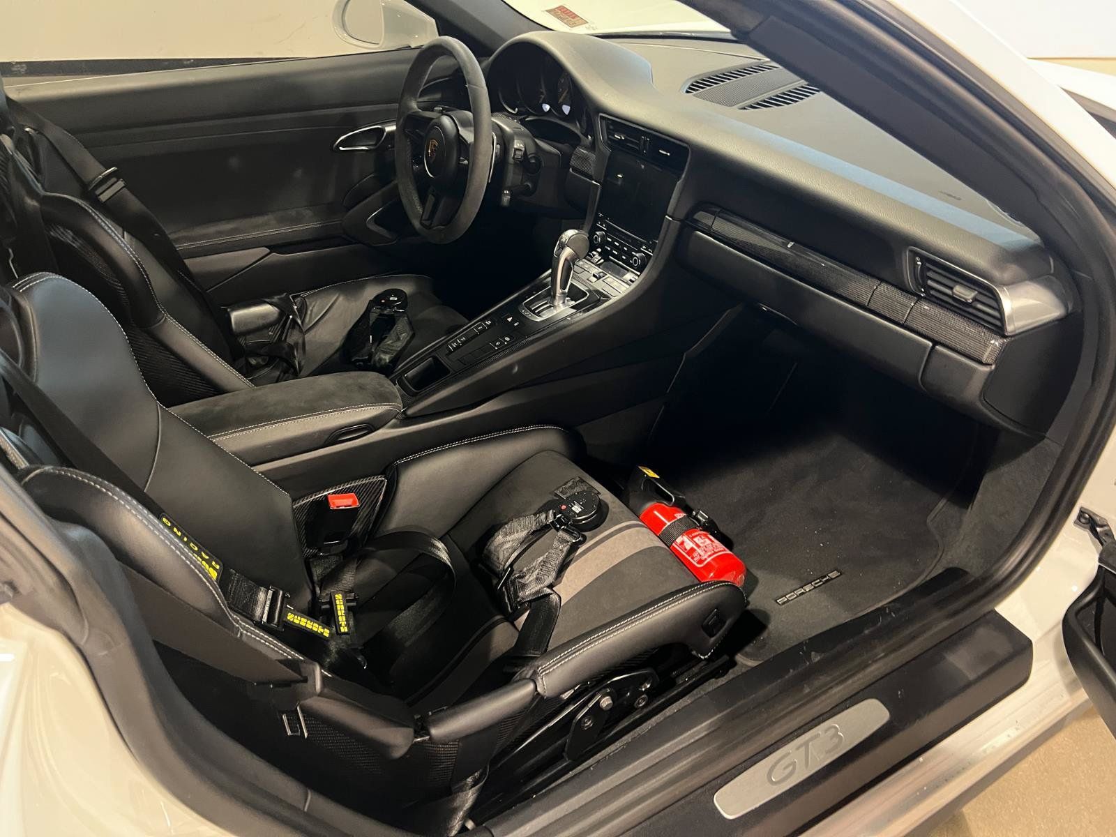 Used 2018 Porsche 911 GT3 RWD image 30