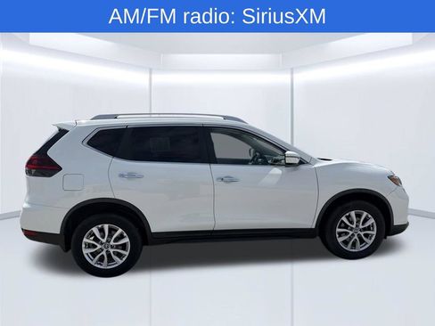 Used 2020 Nissan Rogue SV AWD/4WD image 2