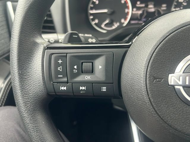 Used 2023 Nissan Rogue SV AWD/4WD image 19