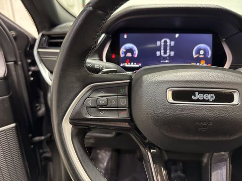 Used 2022 Jeep Grand Cherokee L Altitude image 22