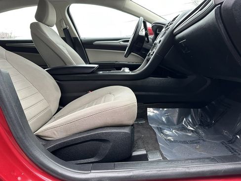 Used 2020 Ford Fusion S image 22