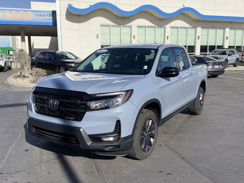 Certified 2024 Honda Ridgeline Sport image 3