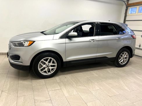Used 2024 Ford Edge SEL image 2