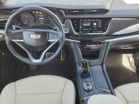 Used 2024 Cadillac XT6 Sport w/ Technology Package AWD/4WD image 12