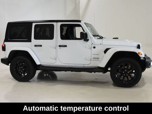 Used 2023 Jeep Wrangler Unlimited Sahara w/ Cold Weather Group AWD/4WD image 3