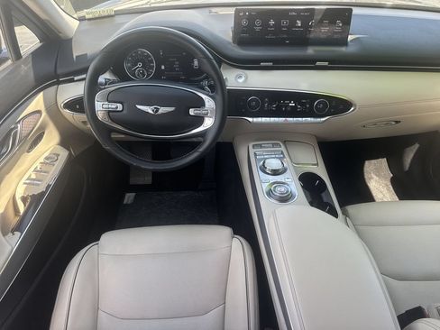 Used 2023 Genesis GV70 2.5T w/ Advanced Package AWD/4WD image 22