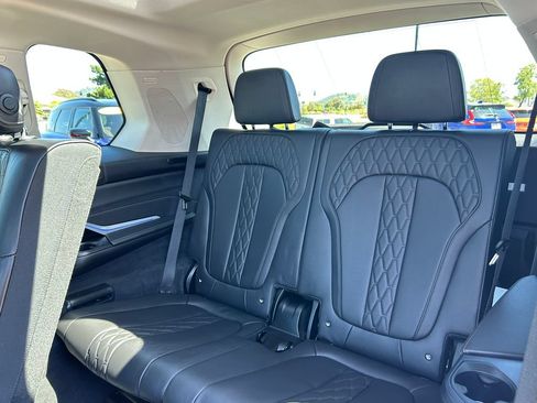 Used 2023 BMW X7 xDrive40i AWD/4WD image 33