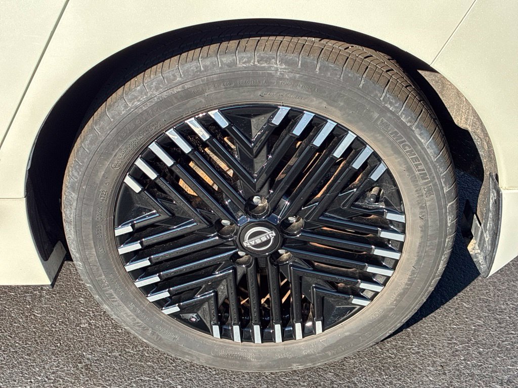 Certified 2023 Nissan Leaf SV Plus FWD image 11