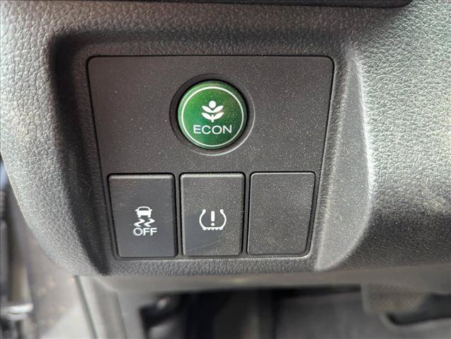 Used 2018 Honda HR-V EX image 11