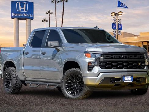 Used 2026 Chevrolet Silverado 1500 Custom RWD image 2