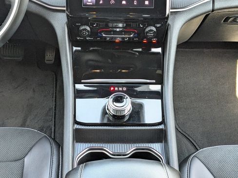 Used 2025 Jeep Grand Cherokee Altitude AWD/4WD image 18