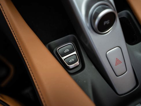 Certified 2019 Ferrari Portofino image 29