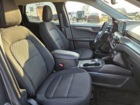 Used 2025 Ford Escape Active image 34