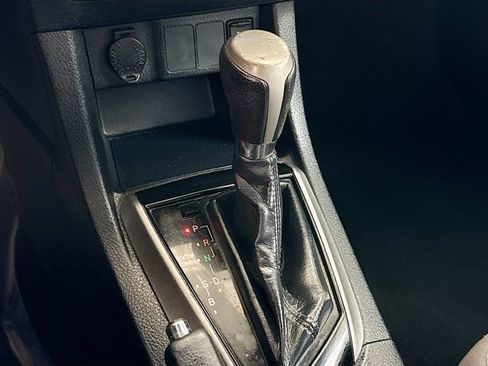 Used 2016 Toyota Corolla LE FWD image 17