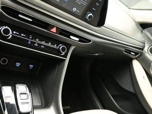 Used 2023 Hyundai Sonata SE FWD image 20