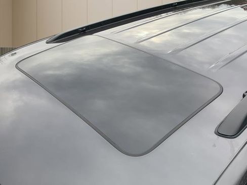 New 2025 Jeep Grand Cherokee L Altitude image 15