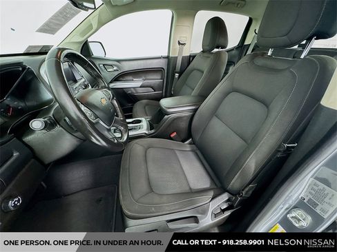 Used 2021 Chevrolet Colorado LT w/ LT Convenience Package image 19