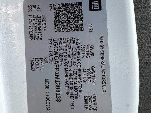 Used 2021 Chevrolet Express 2500 w/ Driver Convenience Package image 37