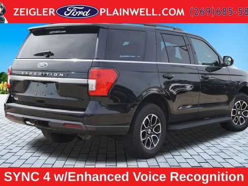 Used 2024 Ford Expedition XLT AWD/4WD image 5