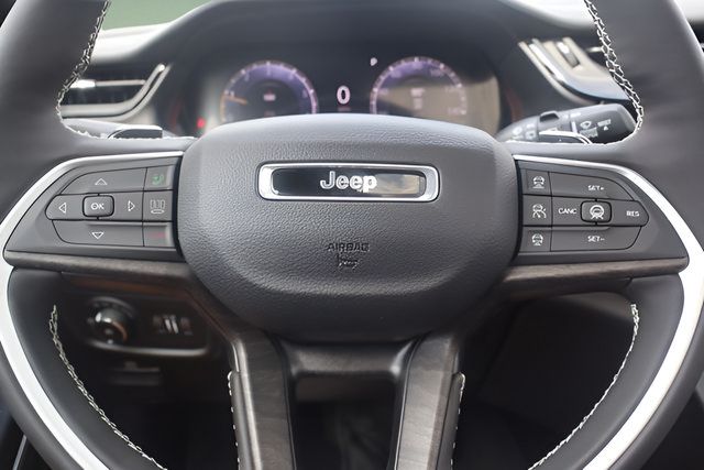 New 2026 Jeep Grand Cherokee L Limited AWD/4WD image 13