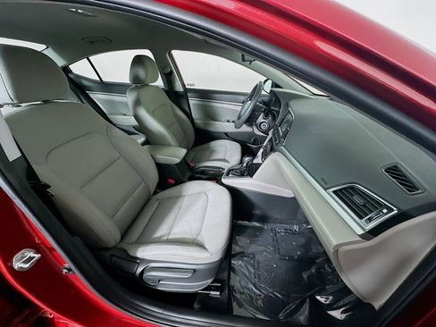 Used 2017 Hyundai Elantra SE image 29