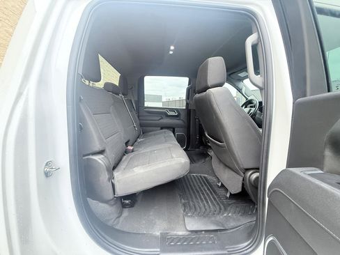 Used 2025 Chevrolet Silverado 2500 LT w/ Convenience Package AWD/4WD image 12