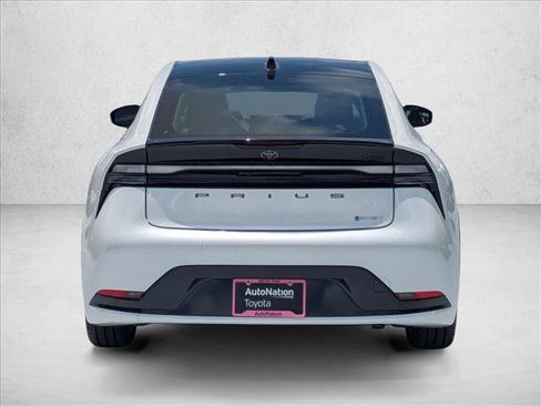 New 2026 Toyota Prius Plug-In Hybrid FWD image 8