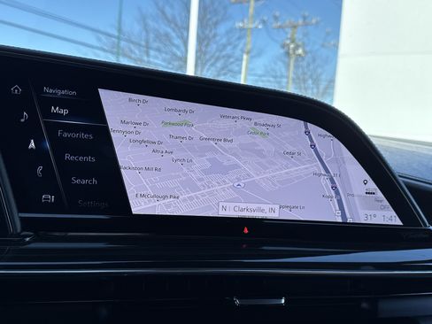 Used 2021 Cadillac Escalade Premium Luxury image 9