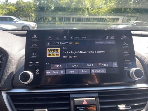 Used 2020 Honda Accord EX image 17