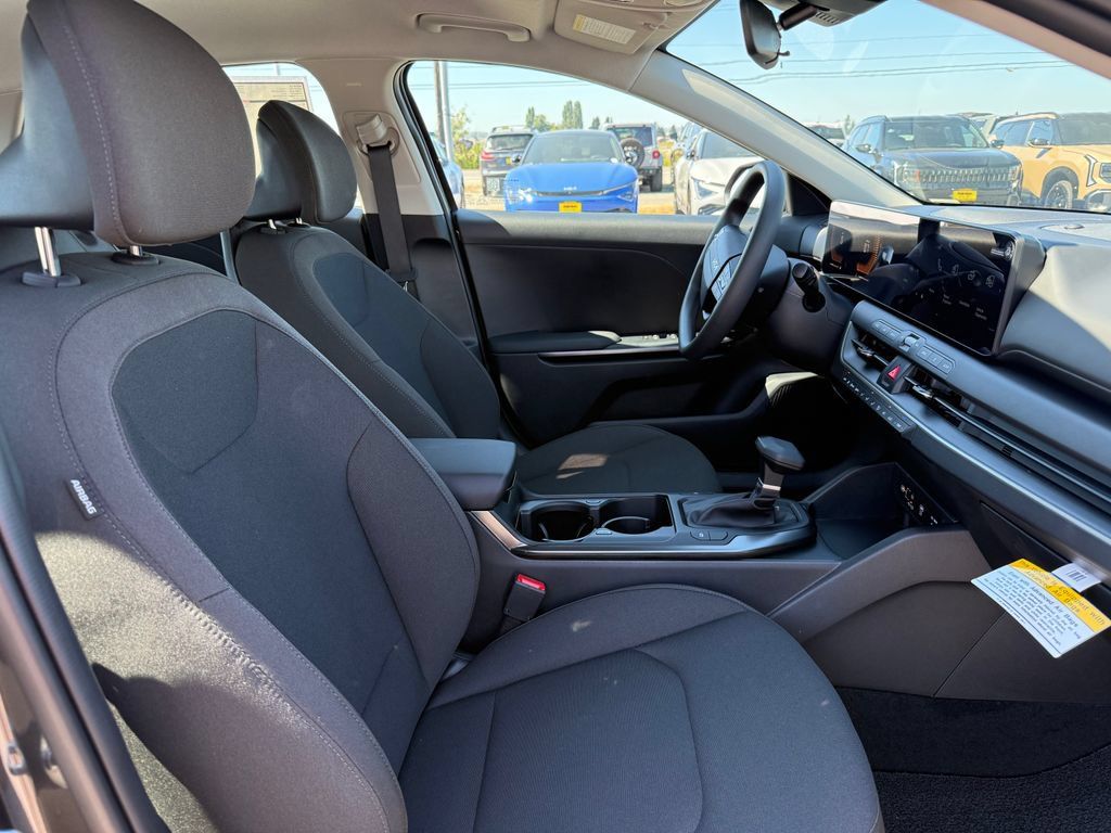New 2026 Kia K4 FWD image 12