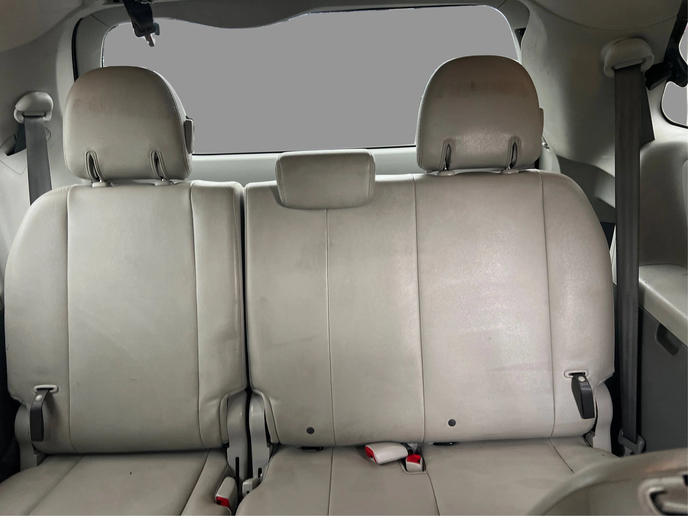 Used 2012 Toyota Sienna XLE w/ Entertainment Pkg FWD image 31