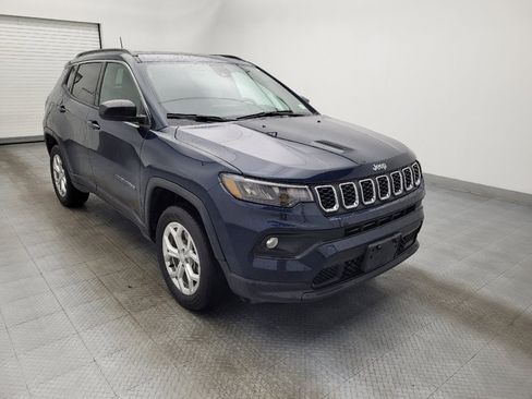 Used 2024 Jeep Compass Latitude image 13