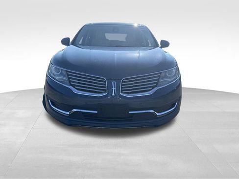 Used 2016 Lincoln MKX Reserve w/ Technology Package FWD image 8