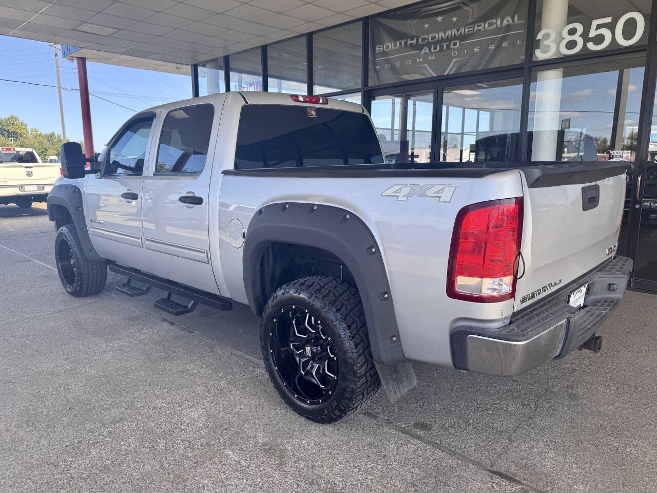 Used 2012 GMC Sierra 1500 SLE AWD/4WD image 3