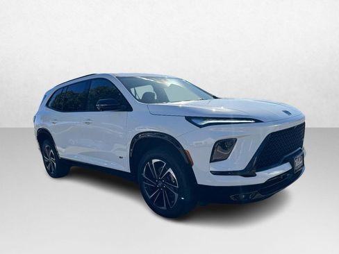 Used 2025 Buick Enclave Sport Touring image 3