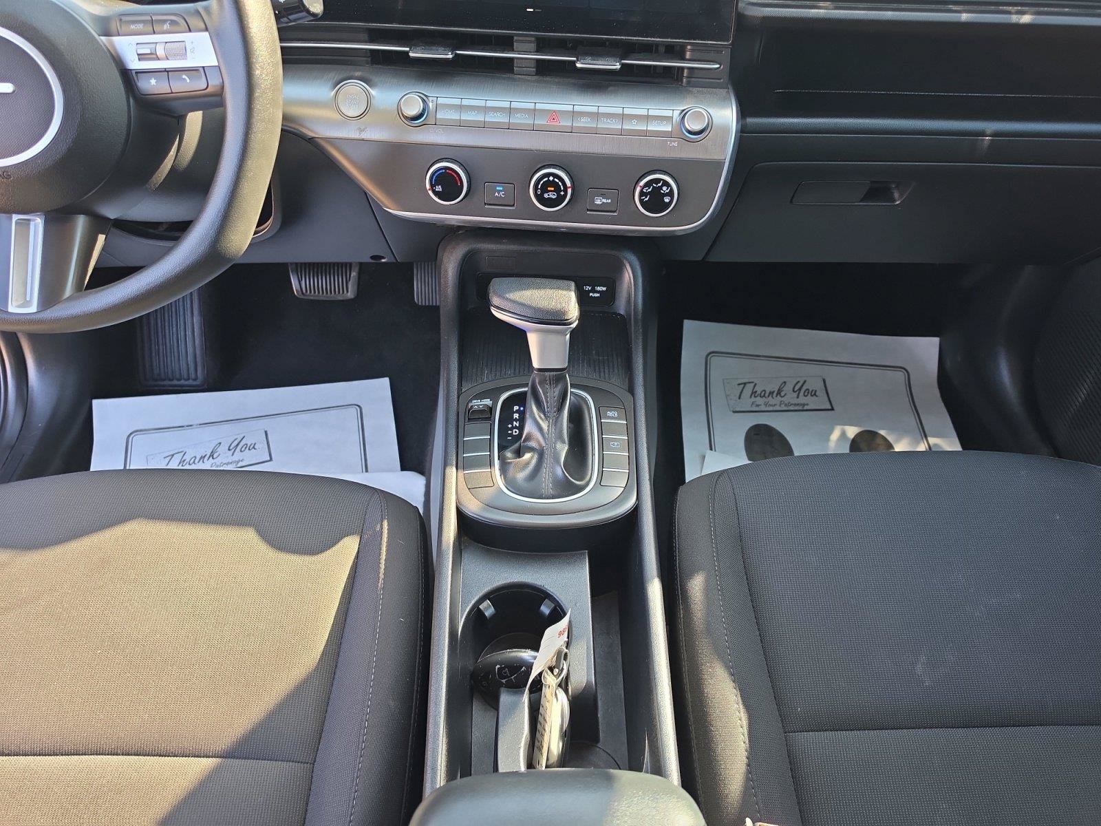 Used 2024 Hyundai Kona SE FWD image 11
