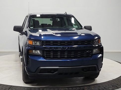 Used 2022 Chevrolet Silverado 1500 Custom w/ LPO, Dark Essentials Package AWD/4WD image 2