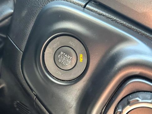 Used 2023 Jeep Wrangler Unlimited AWD/4WD image 19