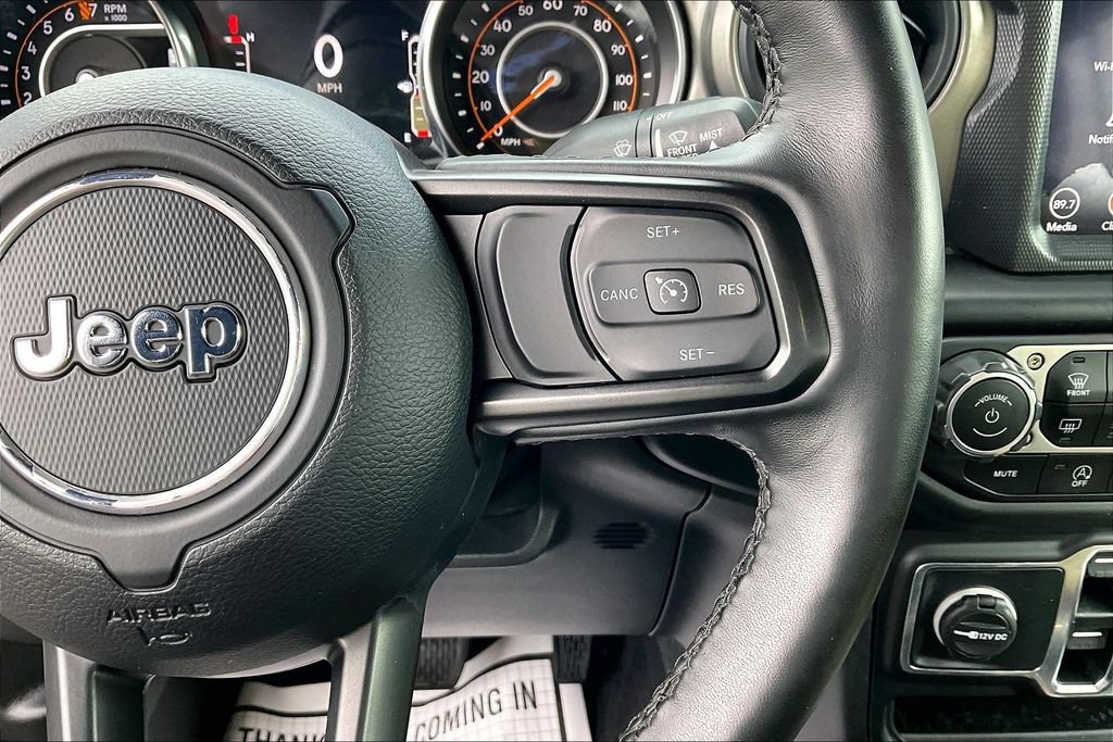 Used 2022 Jeep Wrangler Unlimited Sport AWD/4WD image 13