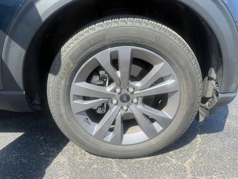 Used 2023 Ford Explorer XLT w/ Equipment Group 202A AWD/4WD image 59