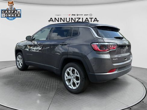 Used 2024 Jeep Compass Latitude AWD/4WD image 3