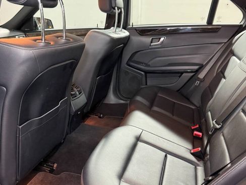 Used 2014 Mercedes-Benz E 350 Sedan image 20