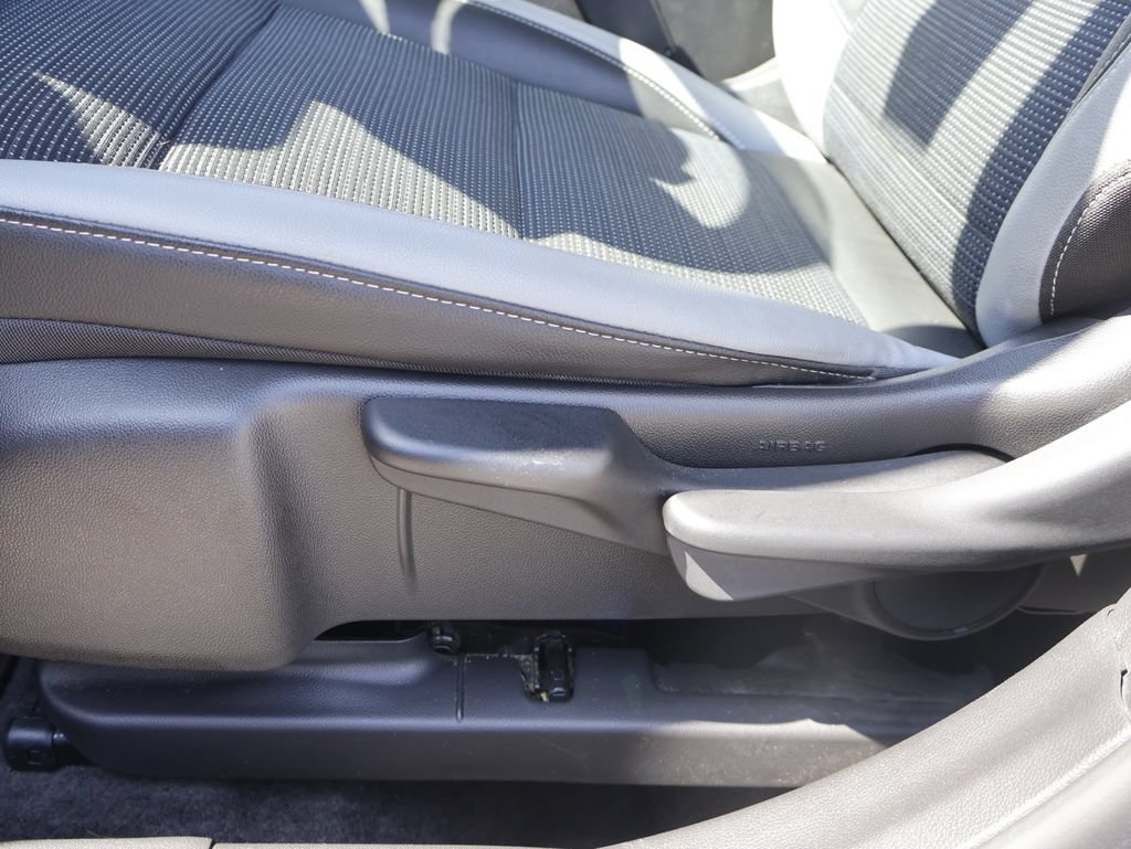 Used 2024 Buick Envista Preferred w/ Convenience II Package FWD image 28