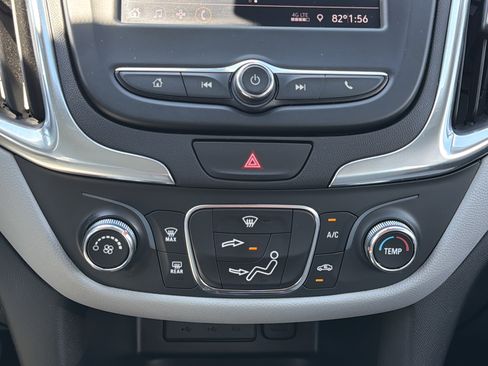 Used 2021 Chevrolet Equinox LS FWD image 19