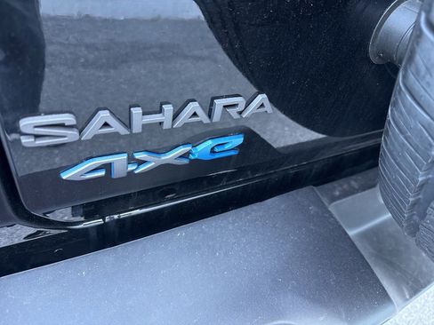 Used 2025 Jeep Wrangler Unlimited Sahara image 7