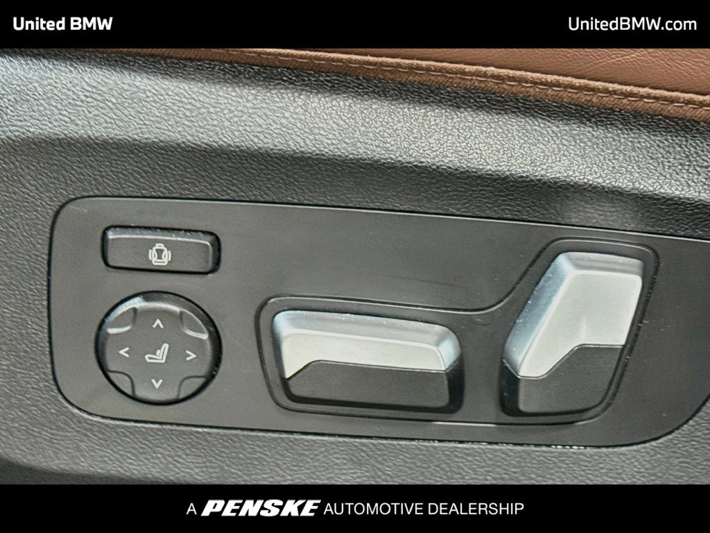 Used 2024 BMW X5 sDrive40i w/ M Sport Package RWD image 11