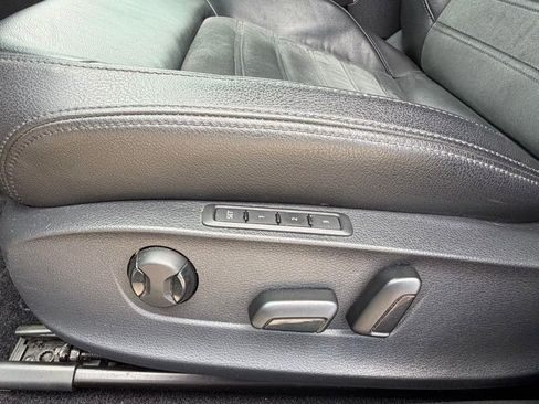 Used 2013 Volkswagen Passat TDI SEL Premium image 13