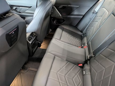 Certified 2025 BMW 530i xDrive 530i xDrive w/ Premium Package image 29