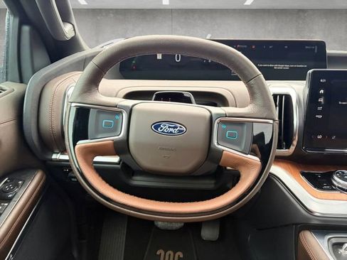 Used 2025 Ford Expedition Max King Ranch image 21