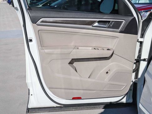 Used 2018 Volkswagen Atlas SEL image 29